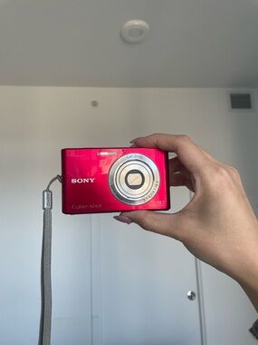 Sony Cybershot DSC W330 - Rare Color Hot Pink